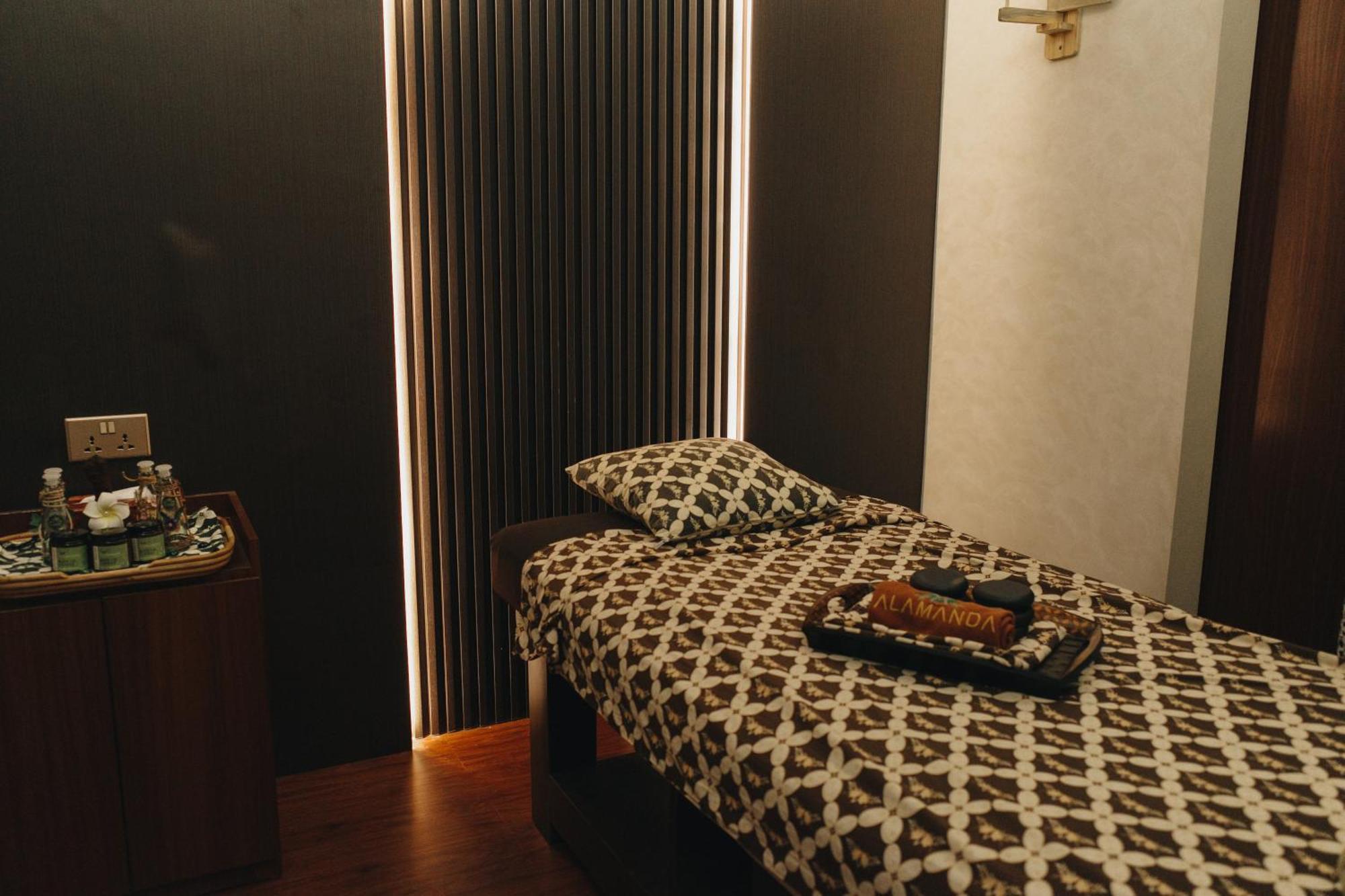 Batam Harbour Boutique Hotel & Spa ナゴヤ エクステリア 写真