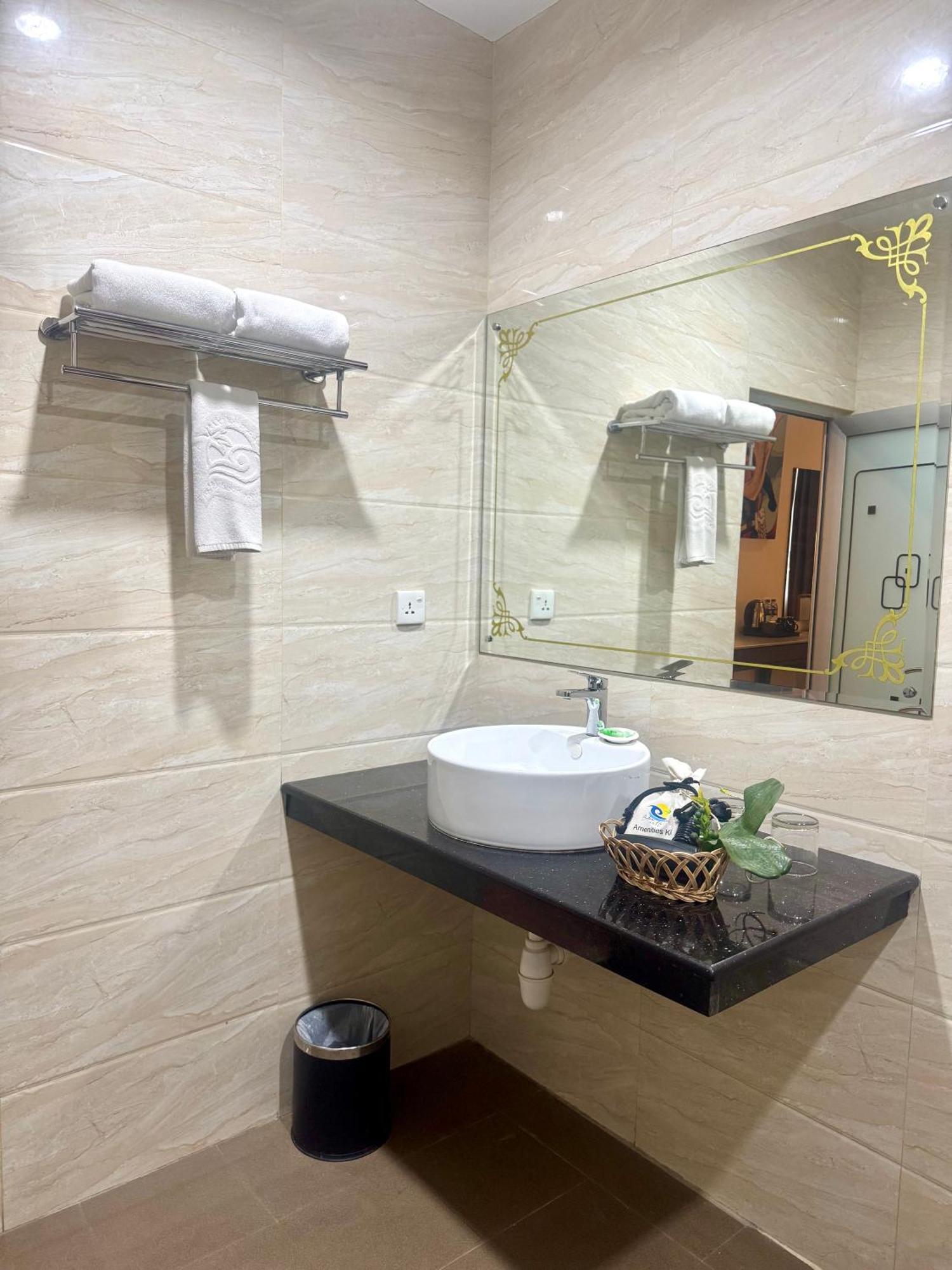 Batam Harbour Boutique Hotel & Spa ナゴヤ エクステリア 写真